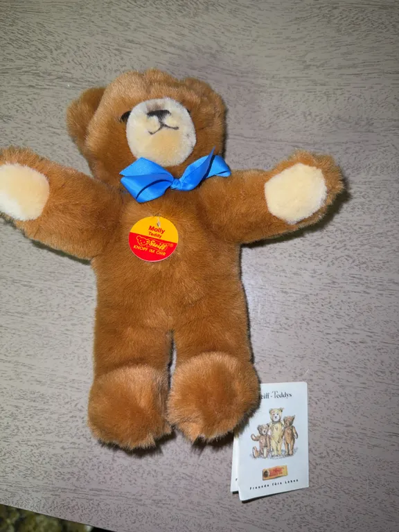 Steiff Molly Teddy Bear with Original Tags & Booklet