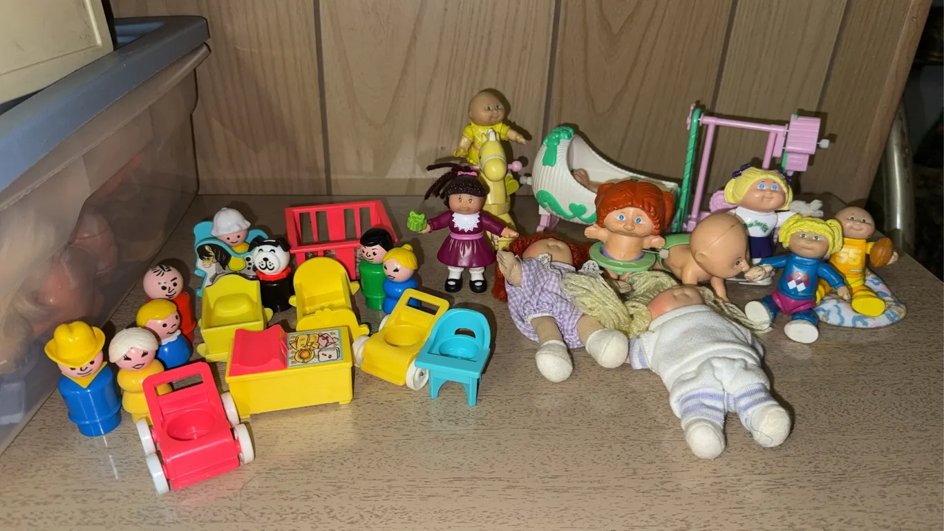 Vintage Fisher-Price Little People & Cabbage Patch Kids Toy Collection