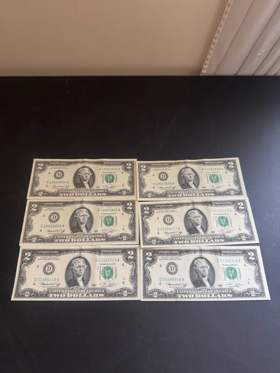 Six 1976 Bicentennial $2 Bills with Consecutive Serial Numbers