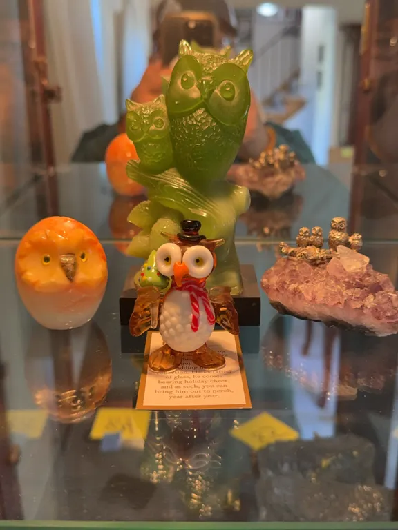 Decorative Owl Figurines with Green Glass Owl & Amethyst Display