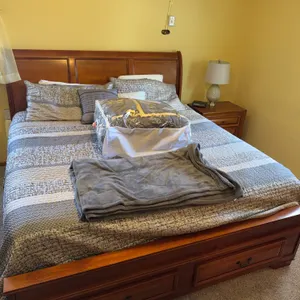 Wooden KING Storage Bed with Drawers & Bedding