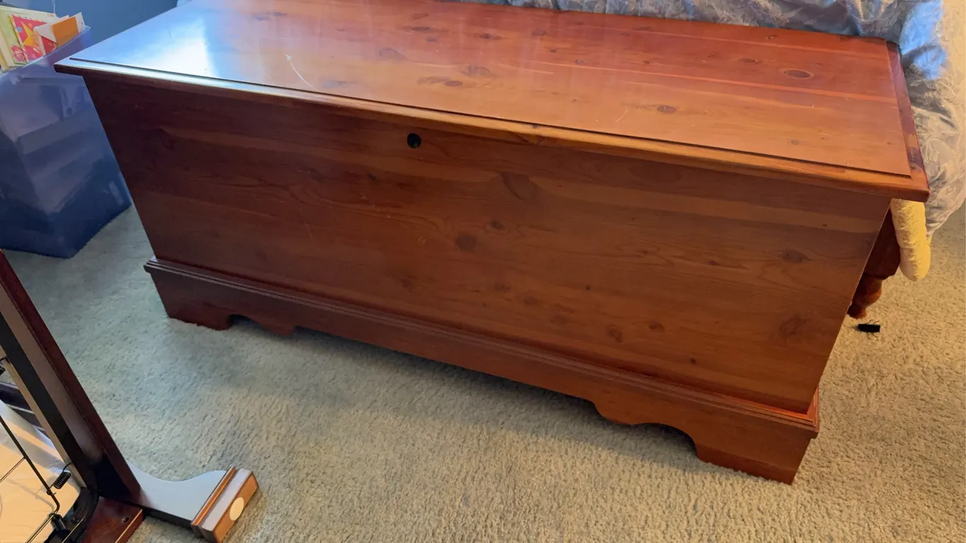 Wooden LANE Cedar Blanket Chest