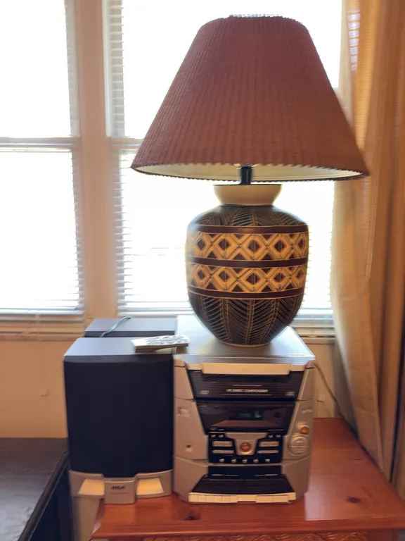 Decorative Ceramic Table Lamp & RCA Stereo System with Speakers