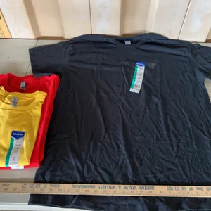 3 Adult X Large  New Gildan T-Shirts-Assorted Colors