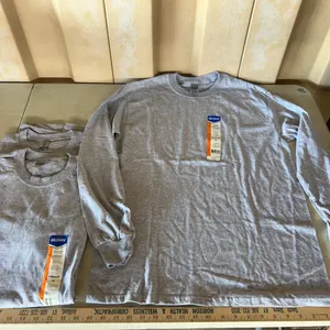 2 Adult Medium New Gildan T-Shirts & 1 Long Sleeve-Light Grey