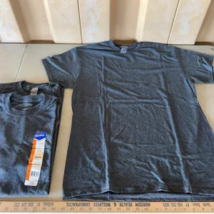 3 Adult Medium New Gildan T-Shirts-Grey