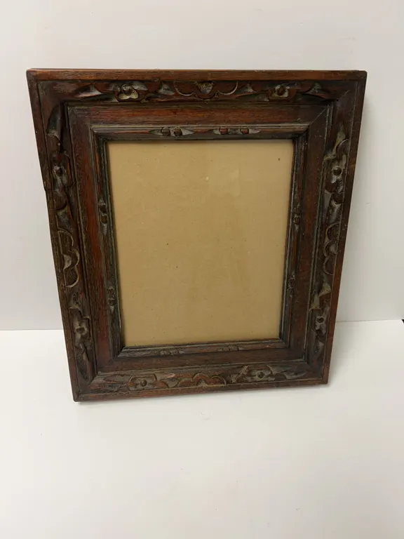 Carved Wood Picture Frame with Floral Motif, Made in Taiwan