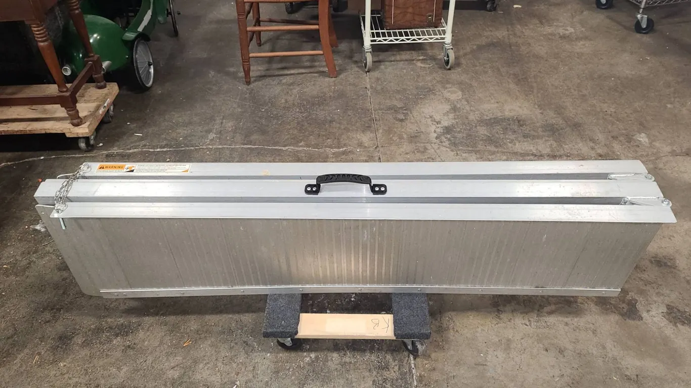 Aluminum Folding Loading Ramps with 600lb Capacity