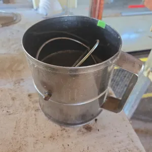 Vintage kramers commercial grade 4 cup flower sifter