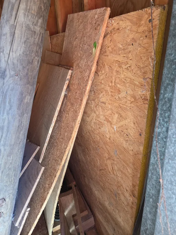 Assorted OSB plywood