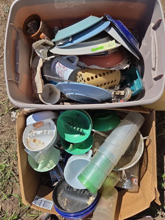 Assorted dinnerware
