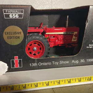 ERTL Farmall