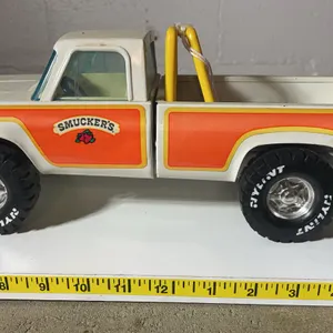 Nylint Smuckers Truck