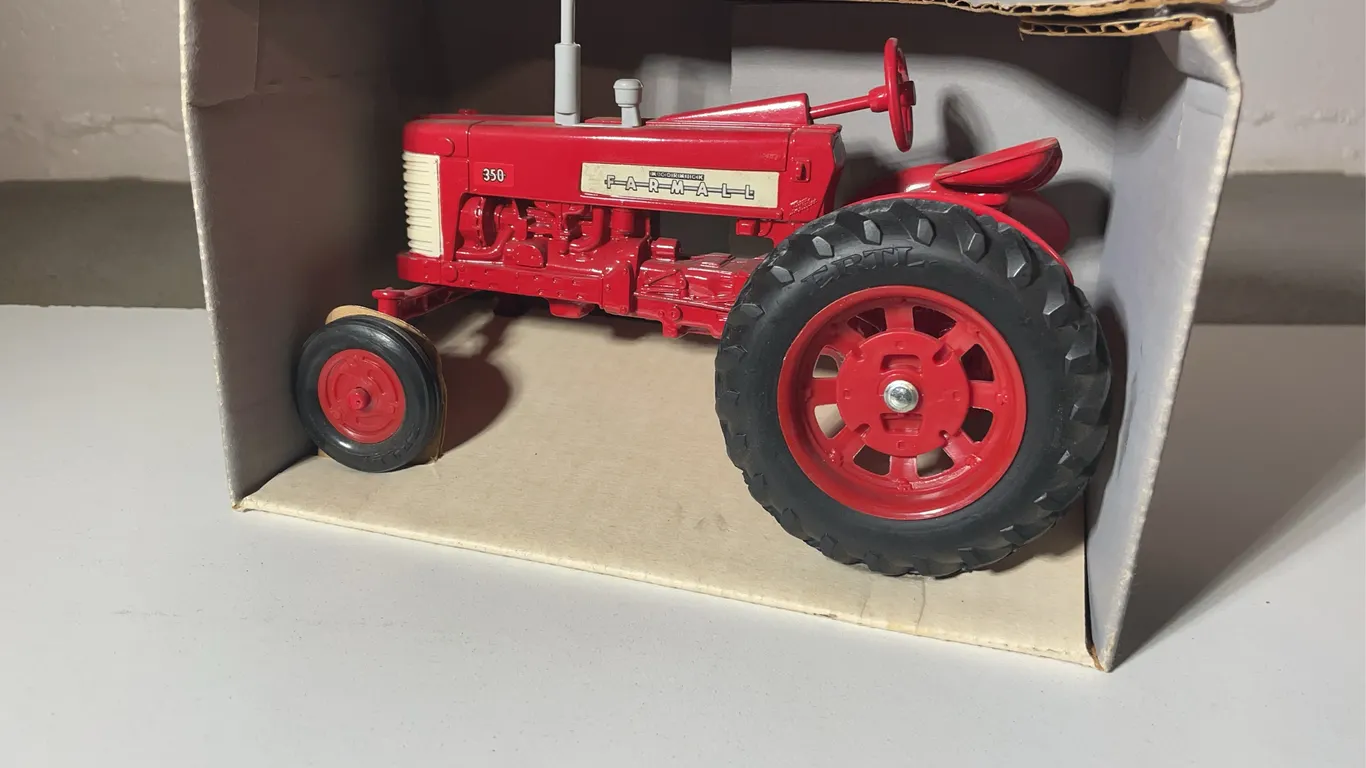 ERTL Tractor