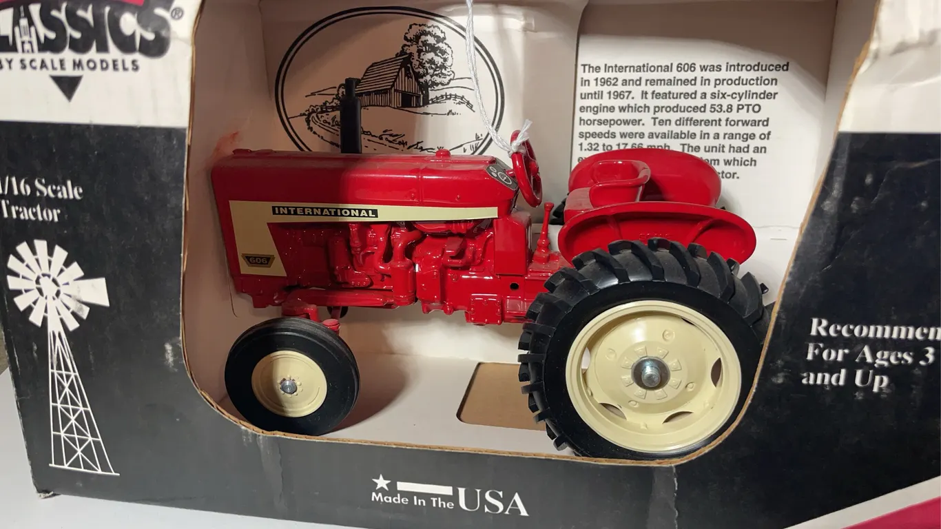 ERTL Tractor