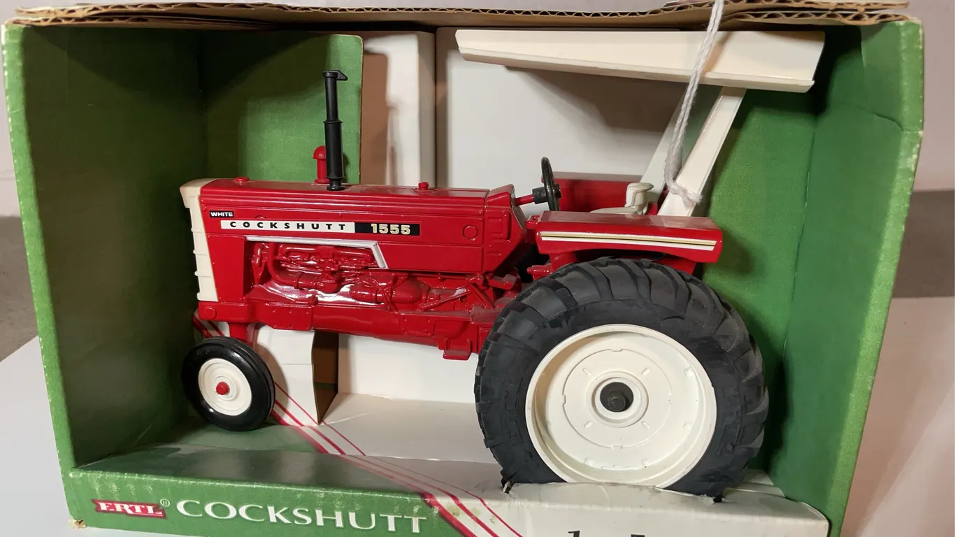 ERTL Cockshutt Tractor
