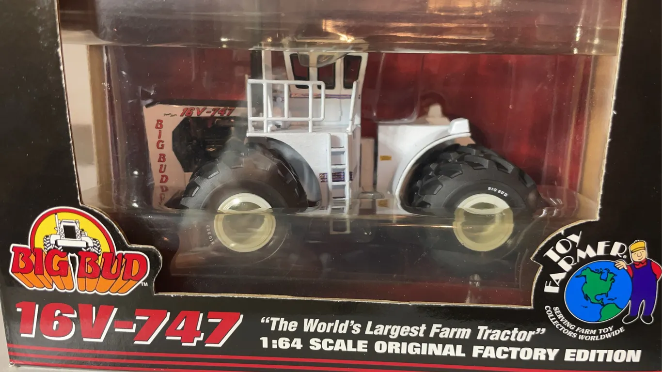 ERTL “BIG BUD” Tractor