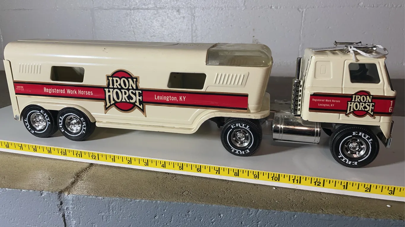 ERTL Truck