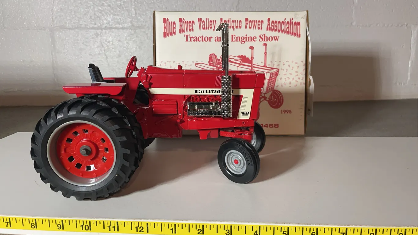 ERTL Tractor