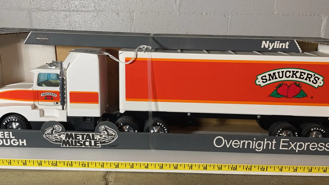 Nylint SMUCKERS Semi Truck