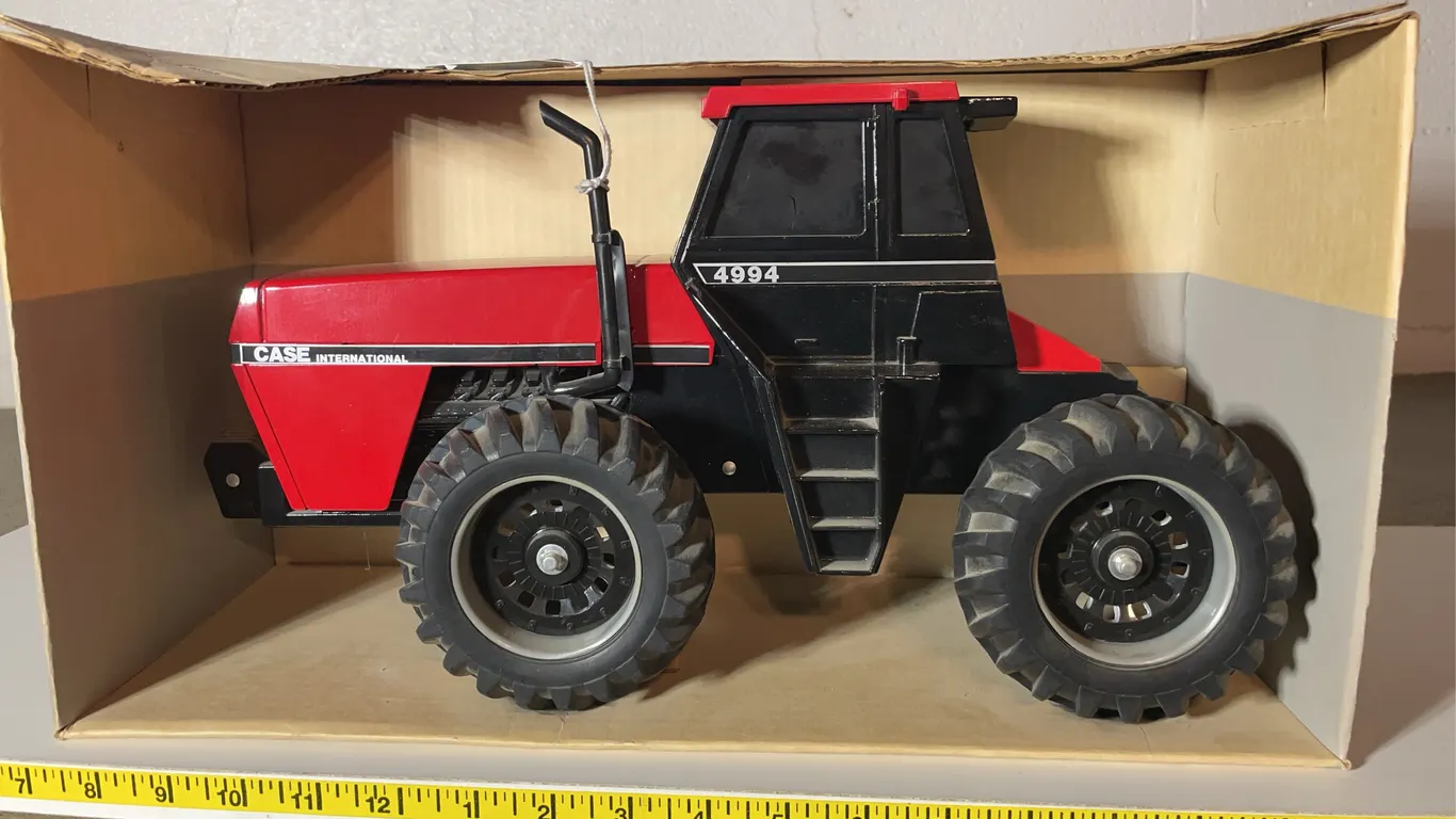 ERTL CASE Tractor