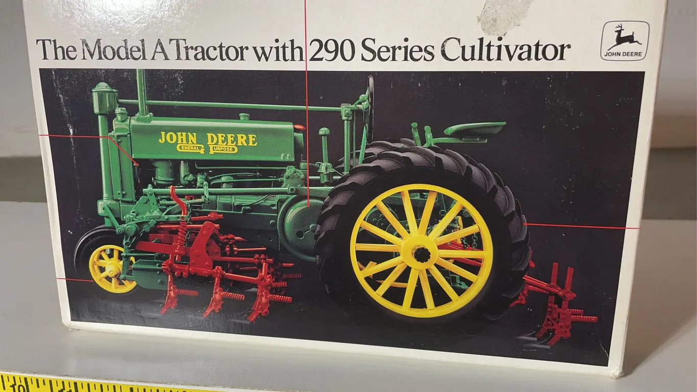 Ertl John Deere "Precision" Tractor