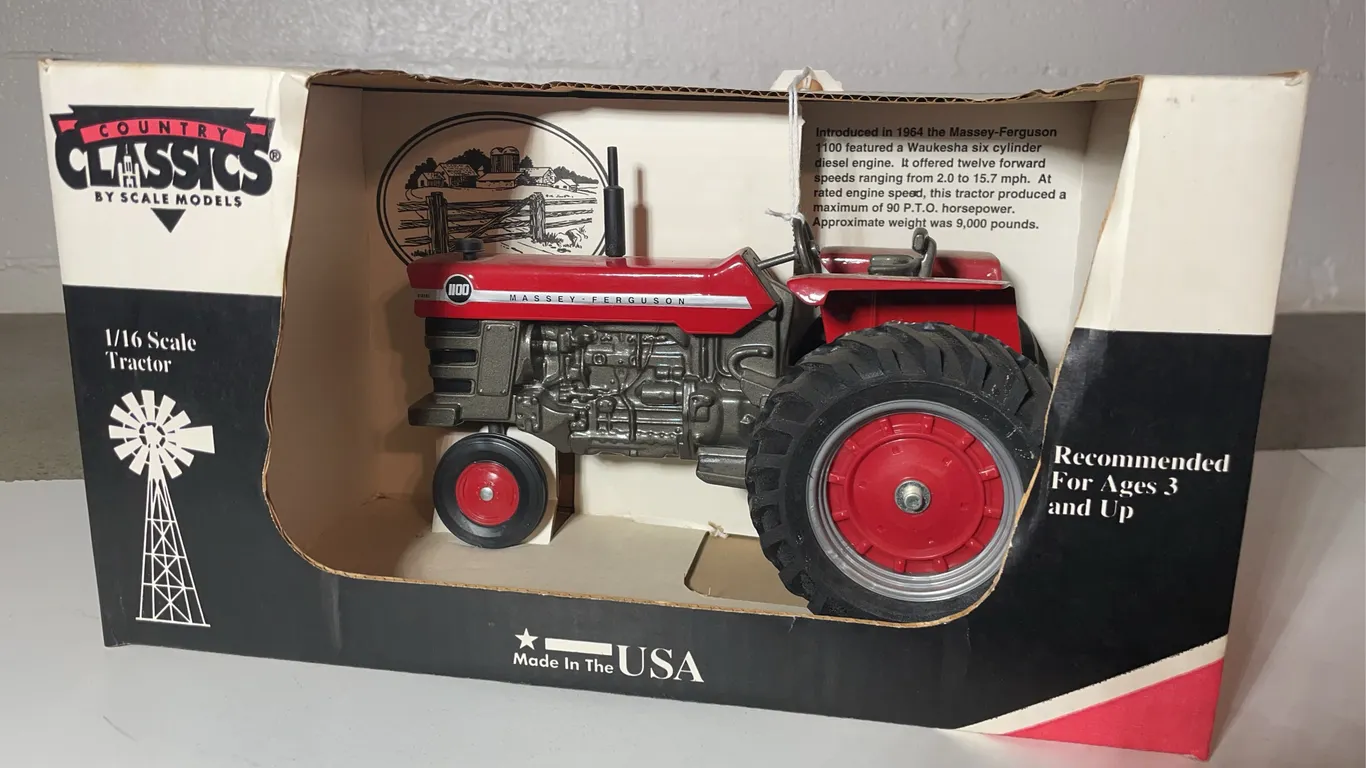 Country Classics Massey Ferguson Tractor