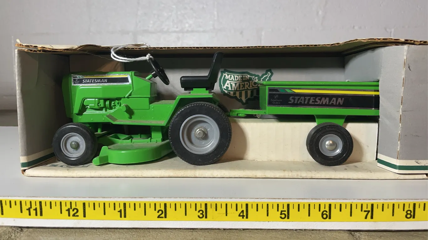 ERTL Tractor