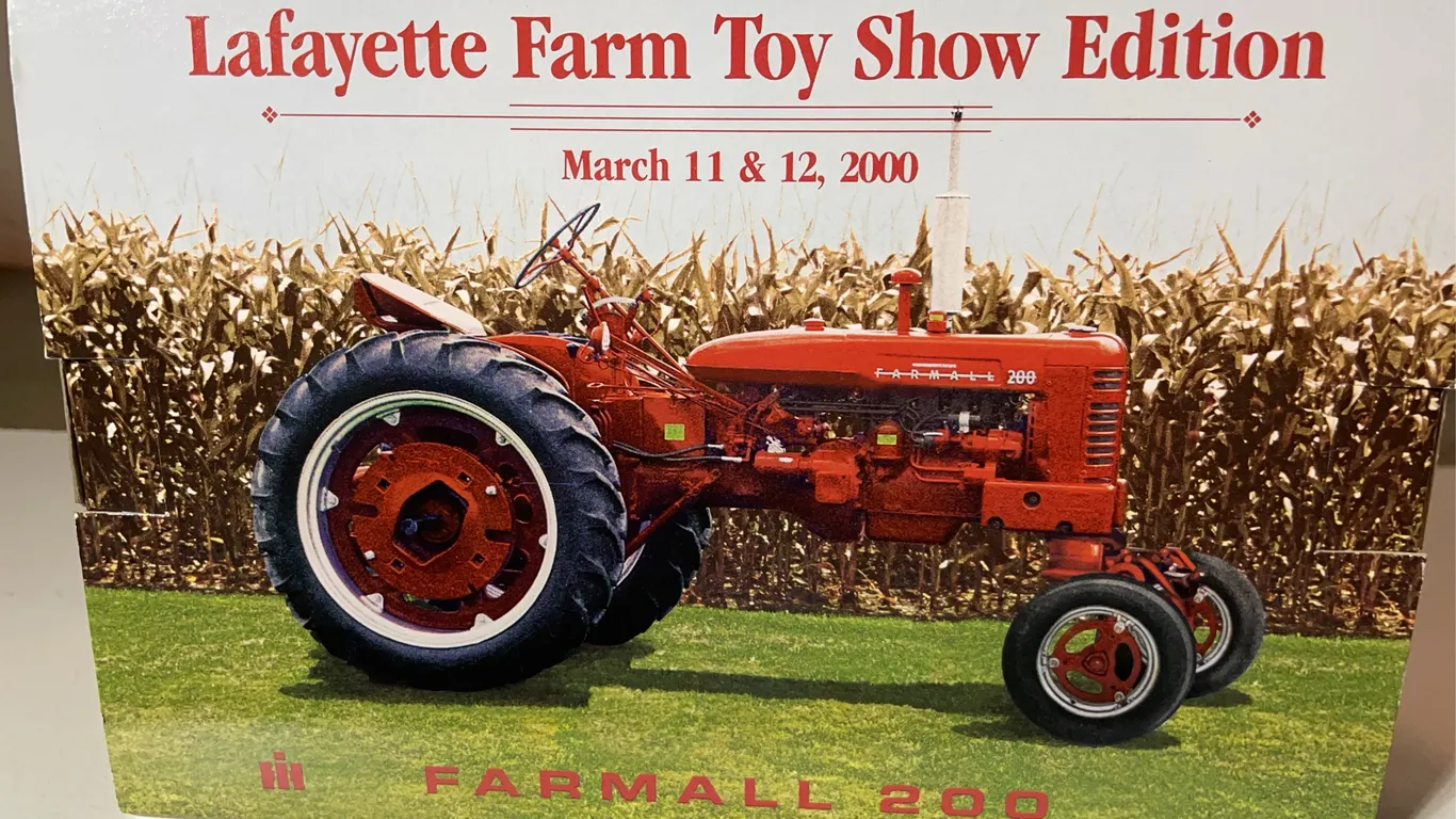 ERTL Farmall 200 Tractor