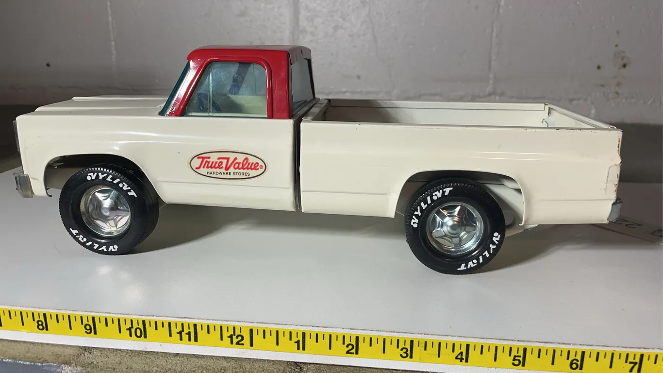 NYLINT True Value Truck