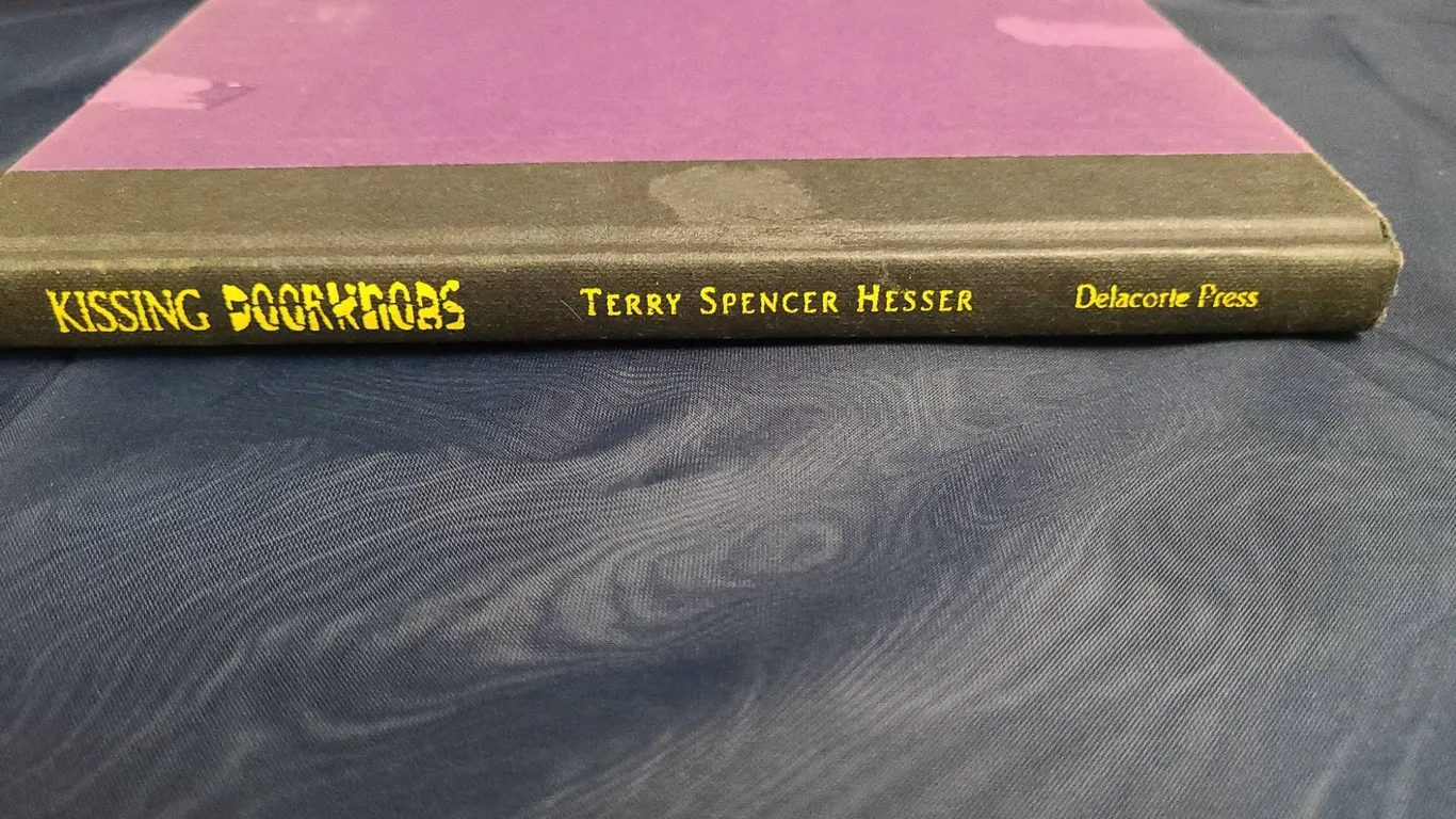 Kissing Doorknobs by Terry Spencer Hesser 1998 Hardcover