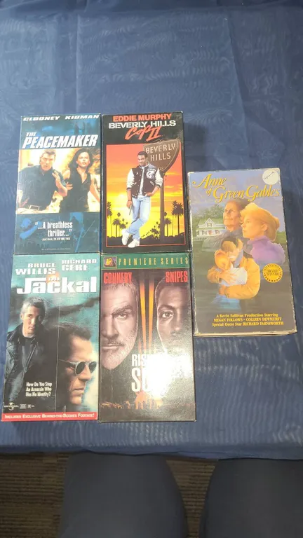 5 VHS Tapes Action Drama and Family Classics