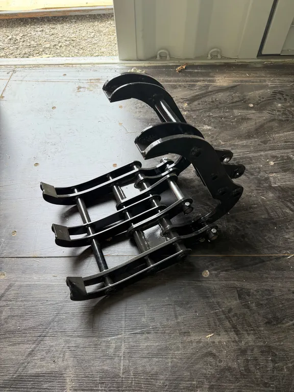 Black Pin Style Grapple