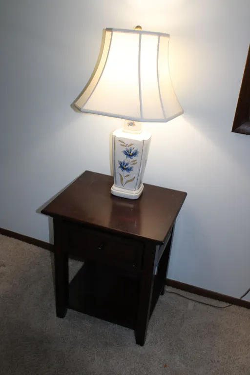 Floral Lamp & Table
