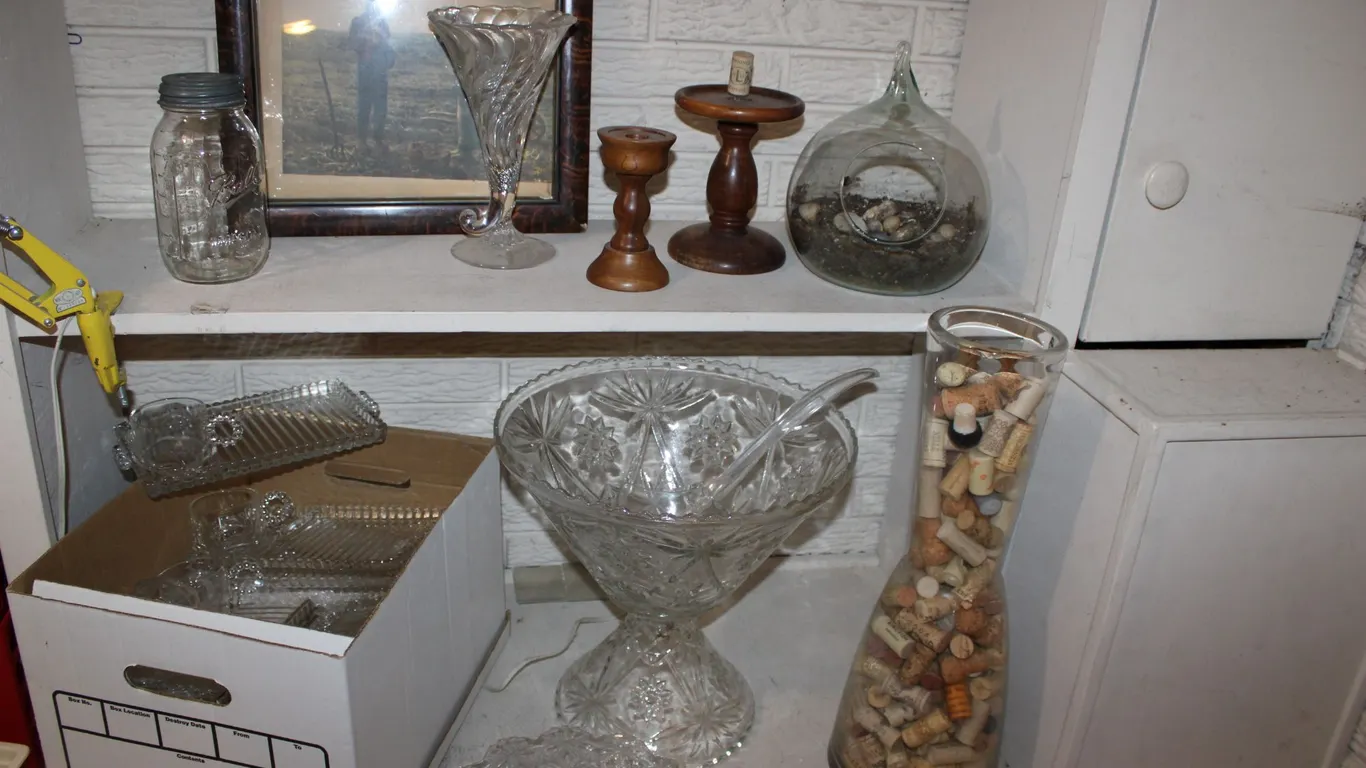 Glassware & Home Decor