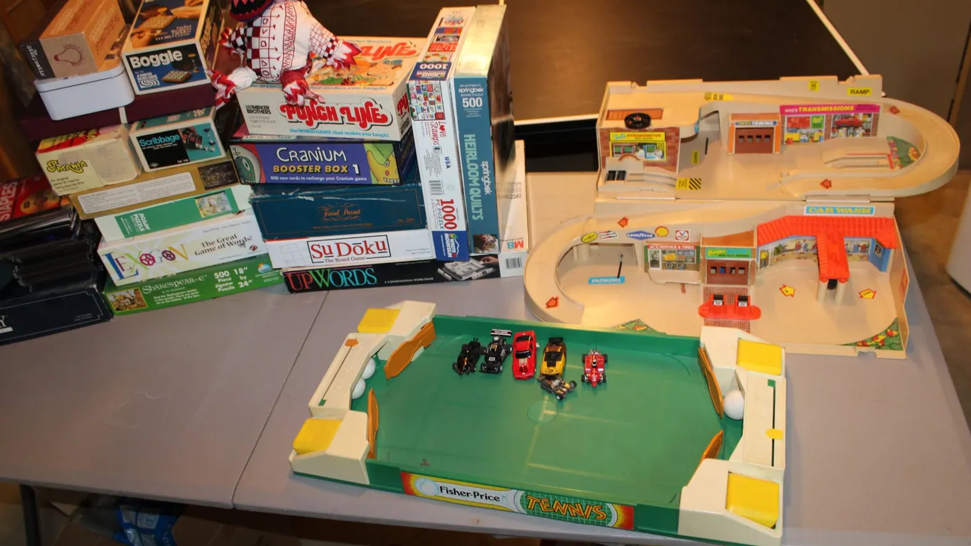 Board Games & Toys
