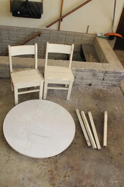 Children's Table & Chairs