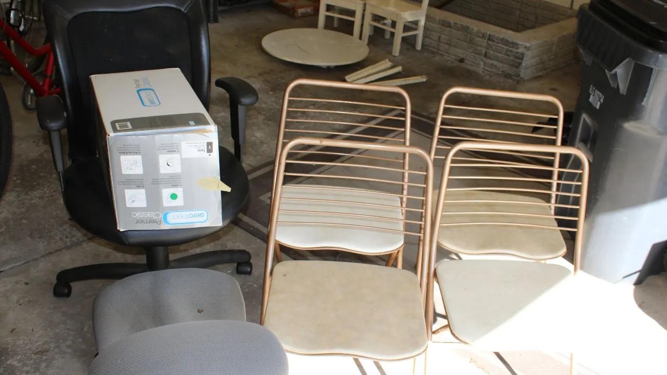Office Chairs & Folding Chairs