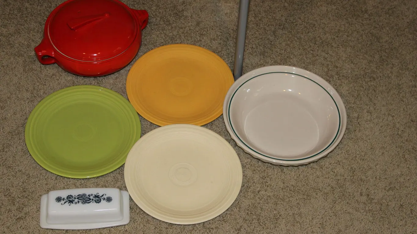 Fiesta ware, Longaberger Pie Plate & Hall's Casserole