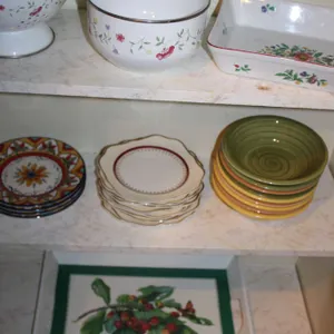 Dishware & Serving Pieces