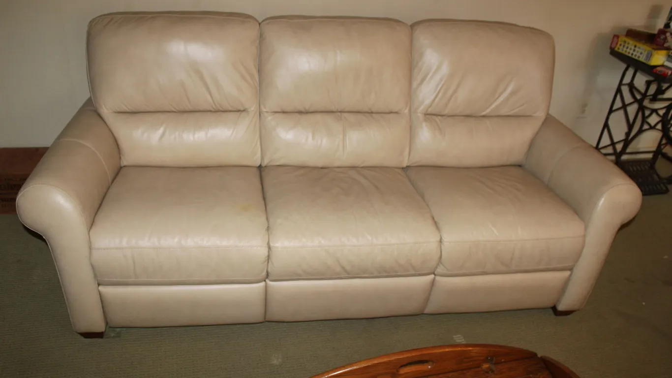 Leather Recliner Sofa