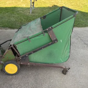 JOHN DEERE 38LS LAWN SWEEPER