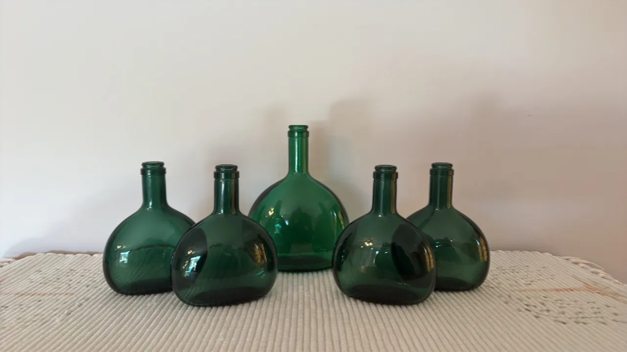 VINTAGE EMERALD GREEN FLASK STYLE BOTTLES