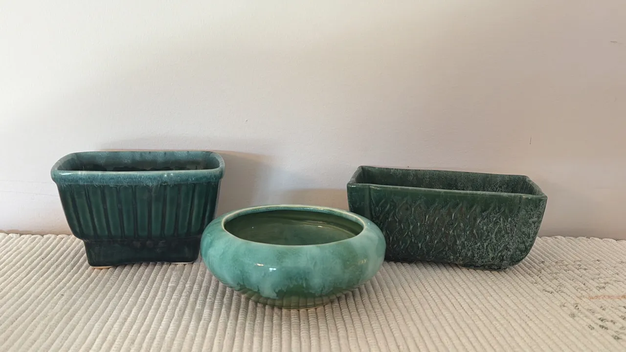 HULL USA POTTERY DISHES