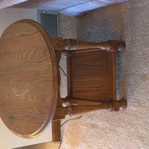 SOLID OAK END TABLE