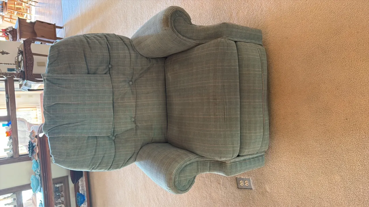 VINTAGE ROCKING RECLINER