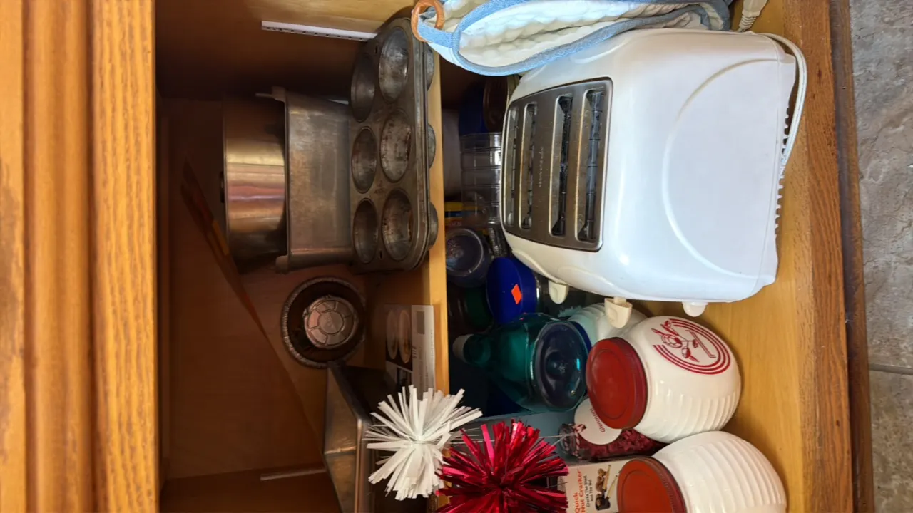 TOASTER AND CONTENTS OF CUPBOARD