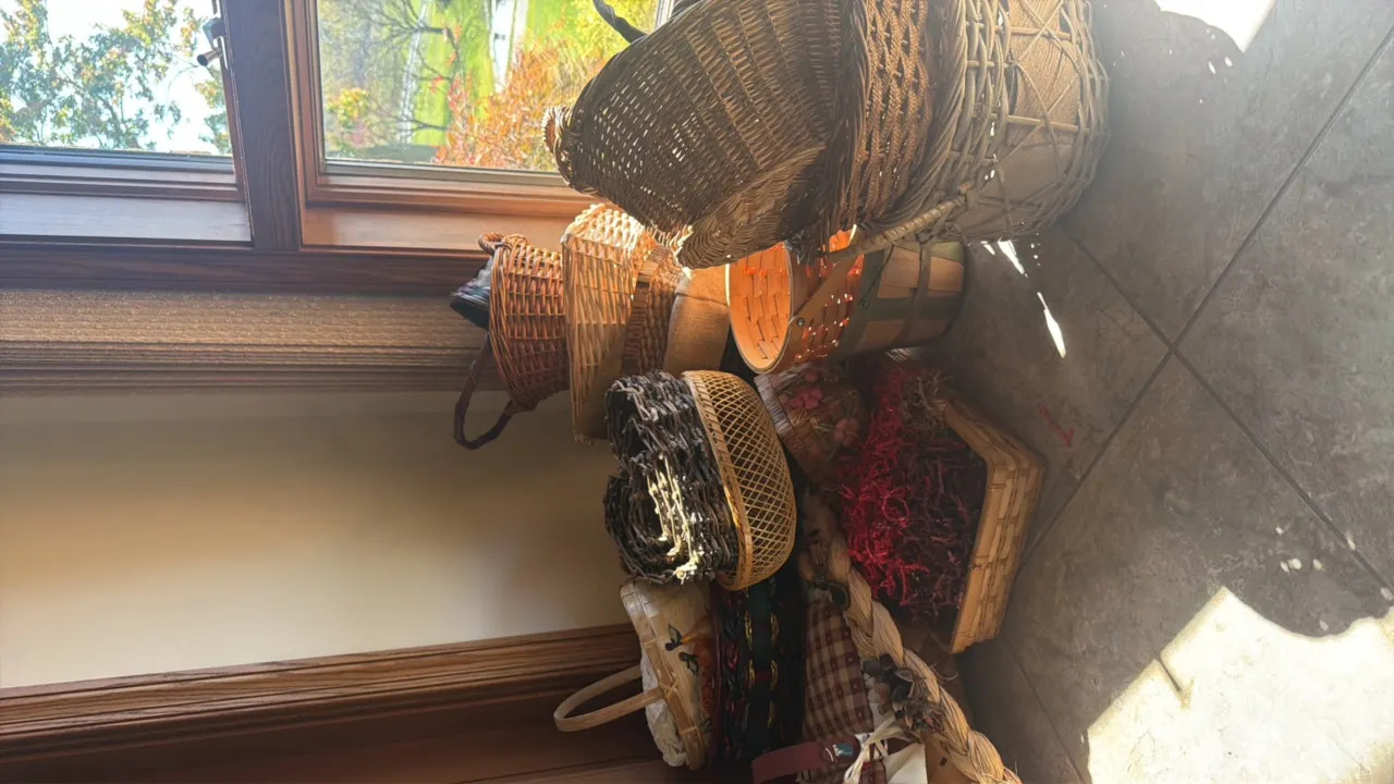 LARGE ASSORTMENT OF WOVEN BASKETS