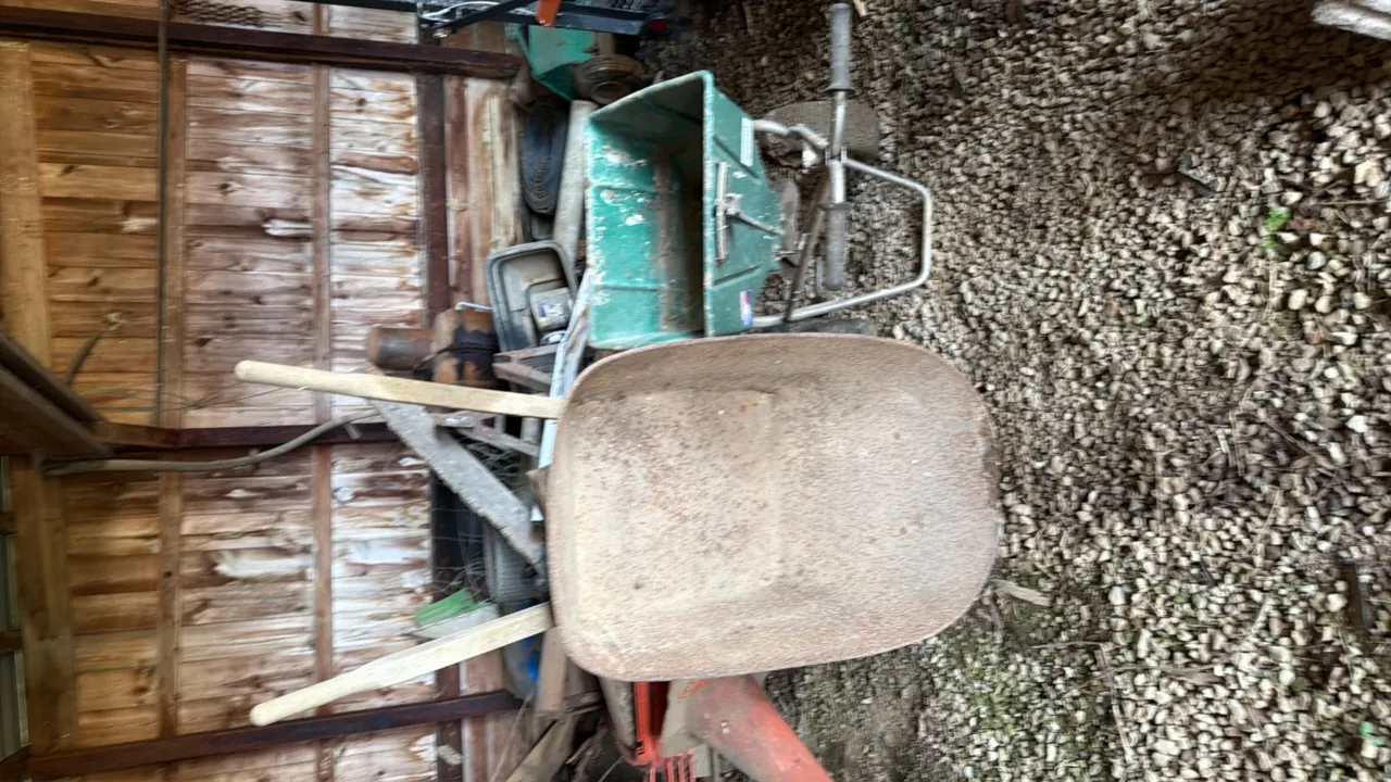 WHEELBARROW AND LESCO SPREADER