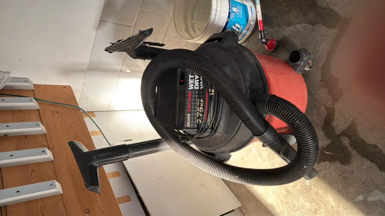 SEARS WET/DRY SHOP VAC